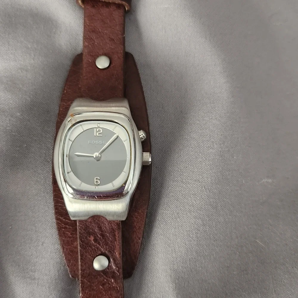 Fossil Womens Cuff Watch Brown Leather Band Silver Tone Case Grey Dial Studded